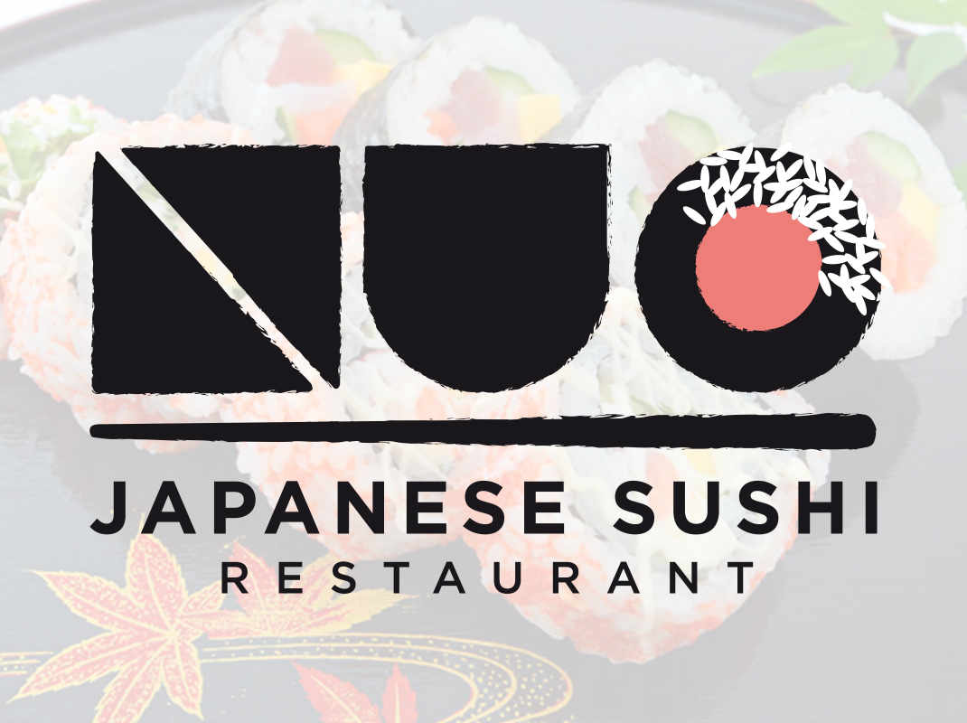 Creazione Logo Nuo Sushi, Immagine con sfondo fotografia con piatto di sushi.